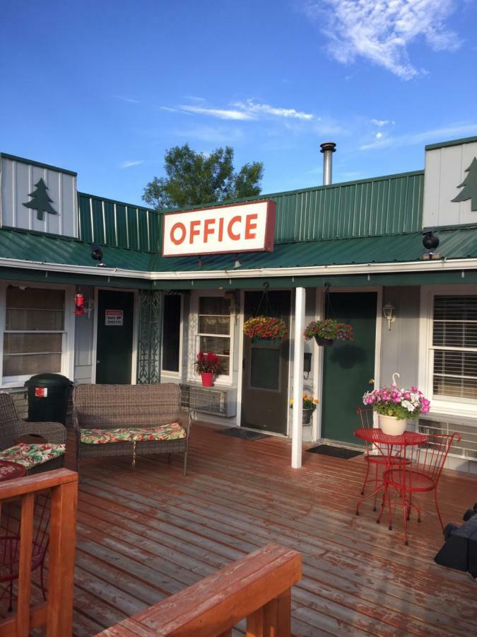 Jack Pine Motel Riverton Exteriér fotografie